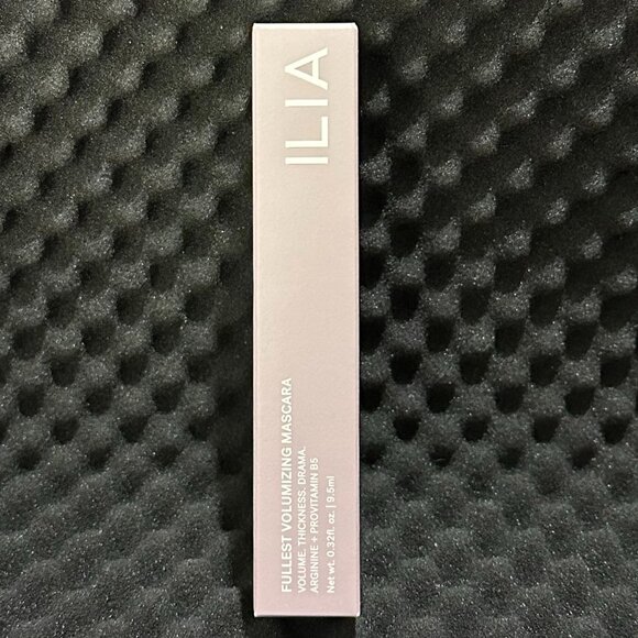 ILIA Beauty Fullest Volumizing Mascara - Picture 2 of 9